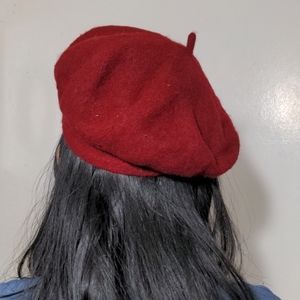 NWOT Shein burgundy beret hat